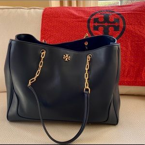 Tory Burch Carter Tote Bag (like new condition)
